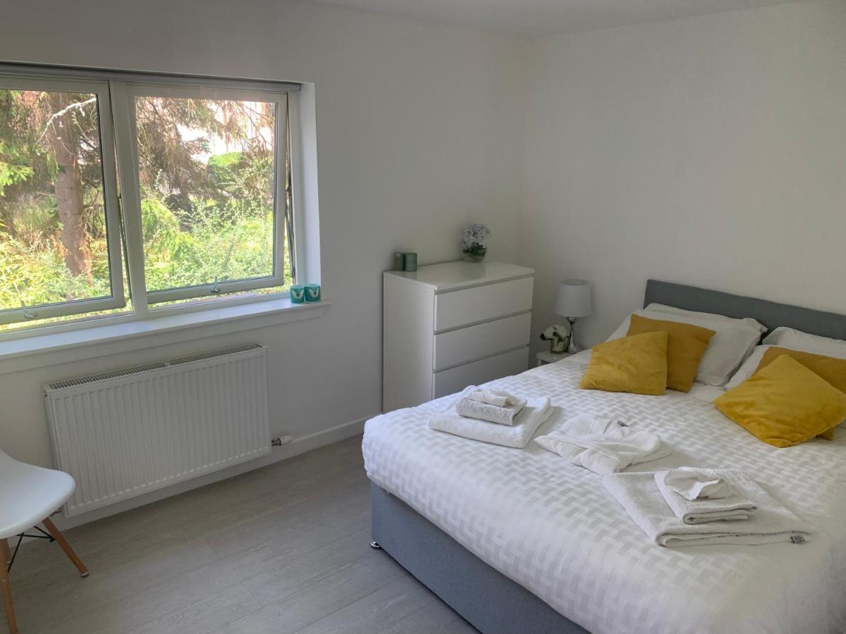 1-Bedroom Apartment Next To University Bridge of Allan Esterno foto